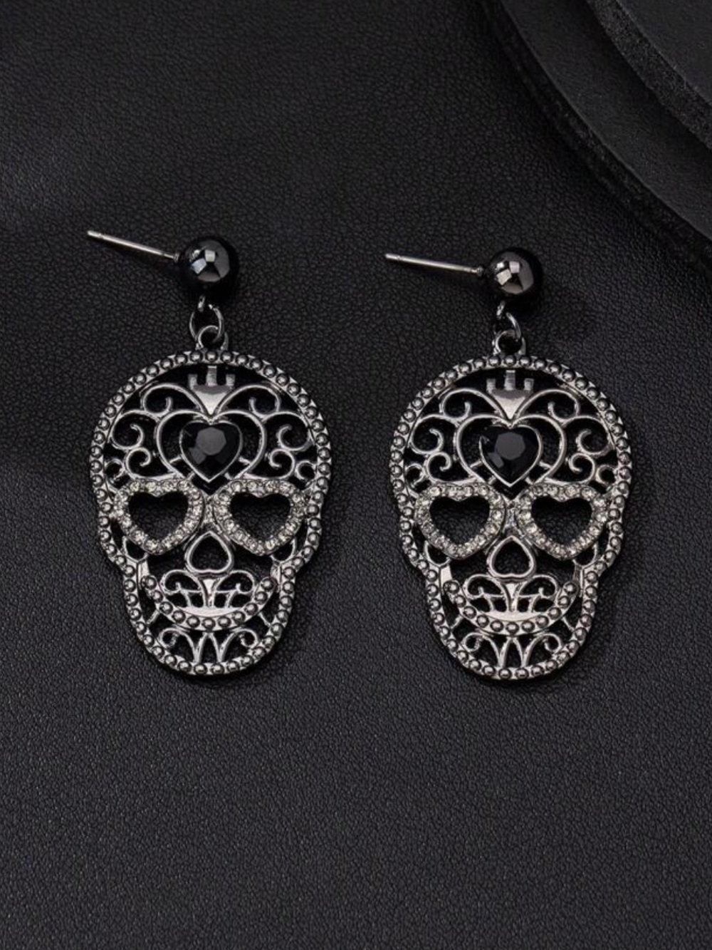 Goth Sugar Skull Drop Earrings NEW 🏷️